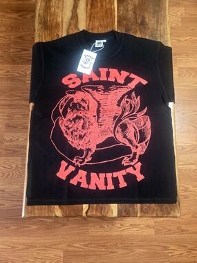 SAINT VANITY Men's Griffin Black Graphic Short Sleeve Tee